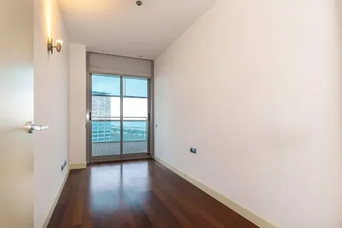 Apartamento de 3 dormitorios en venta en Barcelona, Cataluña, Spain № 1723 - foto 21