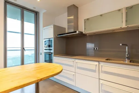 Apartamento de 3 dormitorios en venta en Barcelona, Cataluña, Spain № 1723 - foto 14