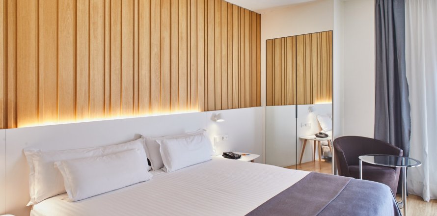 Коммерческая недвижимость в Барселоне, Каталония, Испания № 1722