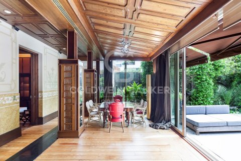 5 bedrooms apartment for sale in Barcelona, Catalonia, Spain № 6034 - photo 23