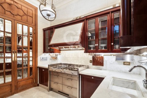 5 bedrooms apartment for sale in Barcelona, Catalonia, Spain № 6034 - photo 17