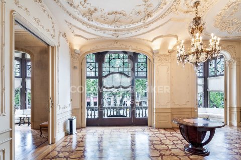 5 bedrooms apartment for sale in Barcelona, Catalonia, Spain № 6034 - photo 2