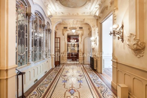 5 bedrooms apartment for sale in Barcelona, Catalonia, Spain № 6034 - photo 7