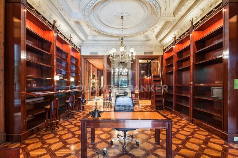 5 bedrooms apartment for sale in Barcelona, Catalonia, Spain № 6034 - photo 13