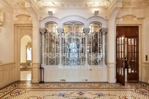 5 bedrooms apartment for sale in Barcelona, Catalonia, Spain № 6034 - photo 6