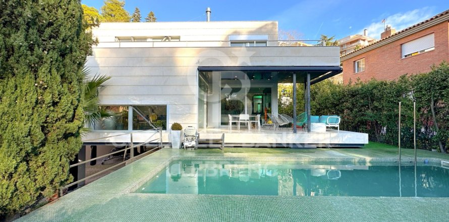 6 bedrooms house for sale in Barcelona, Catalonia, Spain № 6031