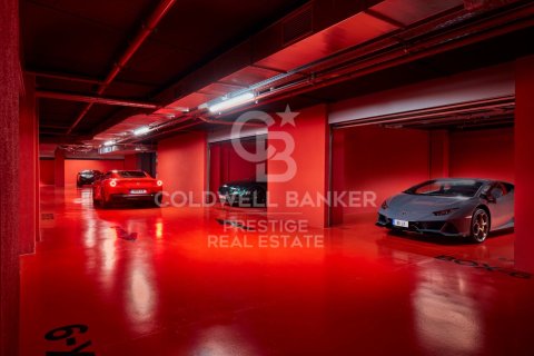 4 bedrooms apartment for sale in Barcelona, Catalonia, Spain № 6037 - photo 11