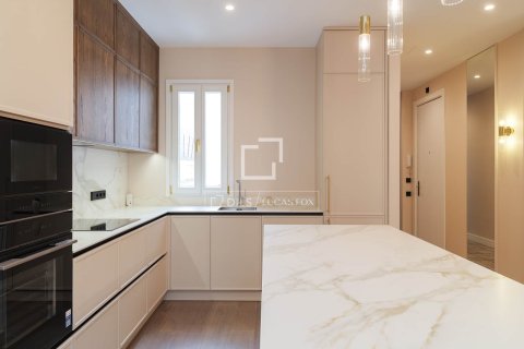 4 bedrooms apartment for sale in Barcelona, Catalonia, Spain № 4240 - photo 12