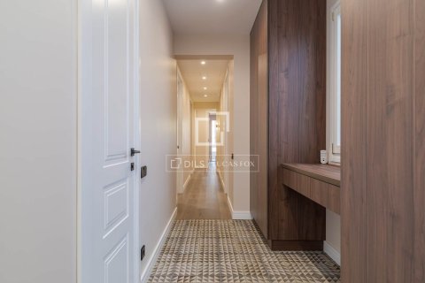4 bedrooms apartment for sale in Barcelona, Catalonia, Spain № 4240 - photo 29
