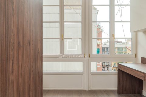 4 bedrooms apartment for sale in Barcelona, Catalonia, Spain № 4240 - photo 20