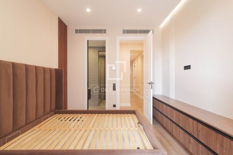 4 bedrooms apartment for sale in Barcelona, Catalonia, Spain № 4240 - photo 13