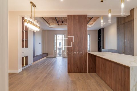 4 bedrooms apartment for sale in Barcelona, Catalonia, Spain № 4240 - photo 5