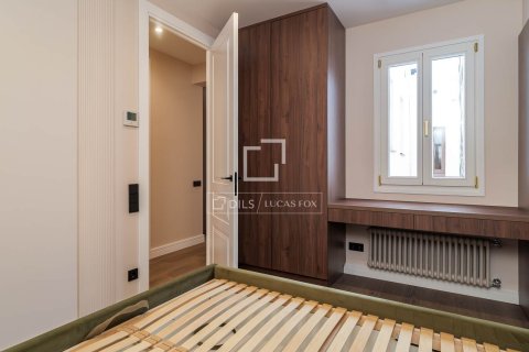 4 bedrooms apartment for sale in Barcelona, Catalonia, Spain № 4240 - photo 25