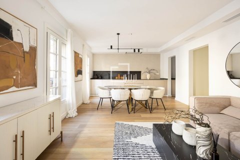 3 chambres apartment à vendre à Barcelona, Catalonia, Spain № 4237