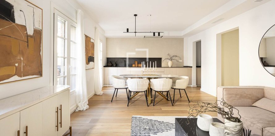 3 chambres apartment à vendre à Barcelona, Catalonia, Spain № 4237