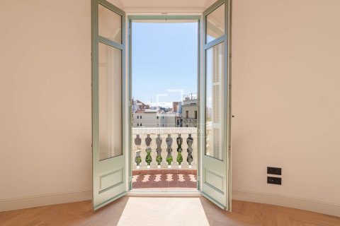 Купить квартиру в Барселона, Испания с 3 спальни, 113м², № 4242 - фото 25
