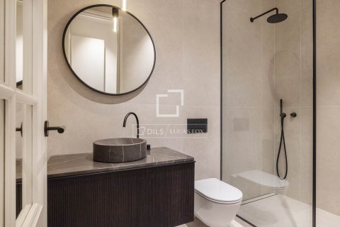 3 bedrooms apartment for sale in Barcelona, Catalonia, Spain № 4242 - photo 4