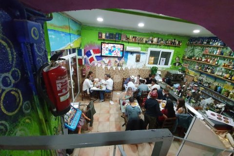 Купить коммерческую недвижимость в Старый город, Барселона, Испания 160м², № 4557 - фото 2