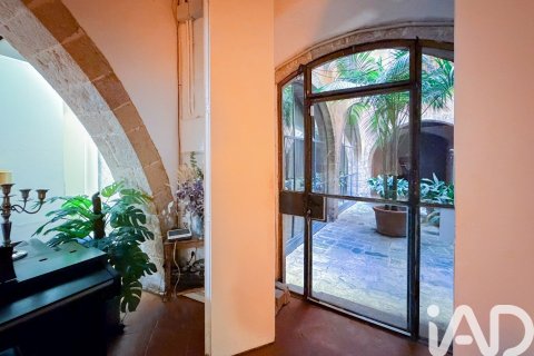 120 sq.m. commercial property for sale in Barcelona, Catalonia, Spain № 4703 - photo 4