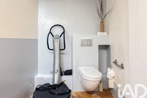 120 sq.m. commercial property for sale in Barcelona, Catalonia, Spain № 4703 - photo 19