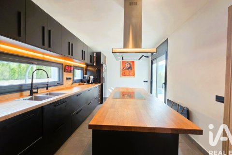 Купить дом в Сан-Фост-де-Кампсентеллес, Испания с 5 спален, 276м², № 4701 - фото 11