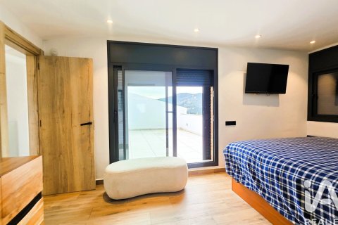 Купить дом в Сан-Фост-де-Кампсентеллес, Испания с 5 спален, 276м², № 4701 - фото 20