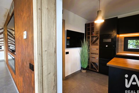 Купить дом в Сан-Фост-де-Кампсентеллес, Испания с 5 спален, 276м², № 4701 - фото 9