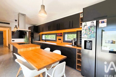 Купить дом в Сан-Фост-де-Кампсентеллес, Испания с 5 спален, 276м², № 4701 - фото 14