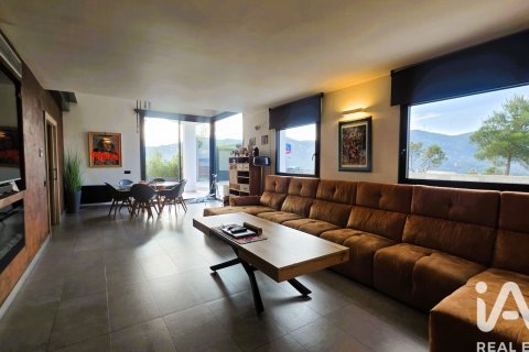 Купить дом в Сан-Фост-де-Кампсентеллес, Испания с 5 спален, 276м², № 4701 - фото 27