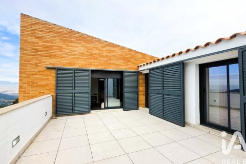 Купить дом в Сан-Фост-де-Кампсентеллес, Испания с 5 спален, 276м², № 4701 - фото 22