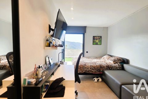 Купить дом в Сан-Фост-де-Кампсентеллес, Испания с 5 спален, 276м², № 4701 - фото 29