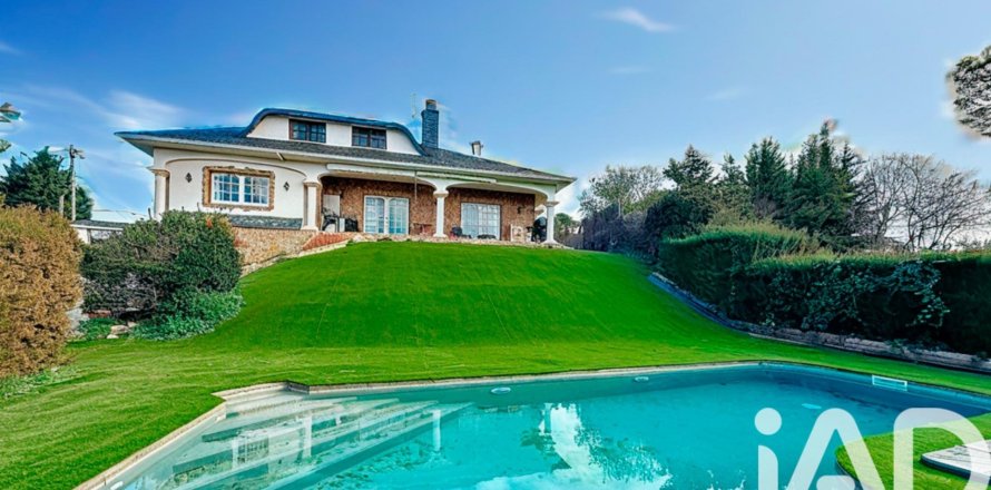 5 bedrooms house for sale in La Torre de Claramunt, Barcelona, Catalonia, Spain № 4702