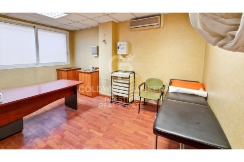 Купить коммерческую недвижимость в Сант-Андреу, Барселона, Испания 264м², № 2507 - фото 13