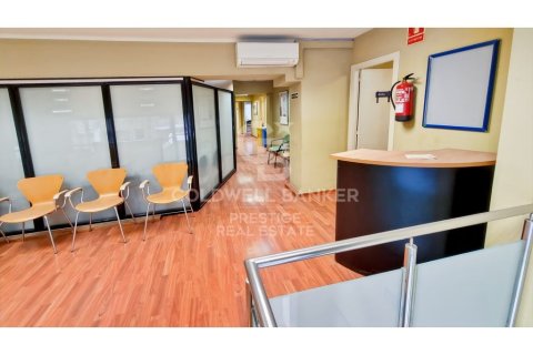 Купить коммерческую недвижимость в Сант-Андреу, Барселона, Испания 264м², № 2507 - фото 20