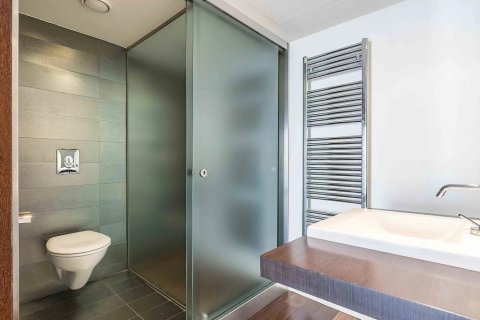 Apartamento de 3 dormitorios en venta en Barcelona, Cataluña, Spain № 1778 - foto 23