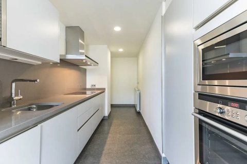 Apartamento de 3 dormitorios en venta en Barcelona, Cataluña, Spain № 1778 - foto 13