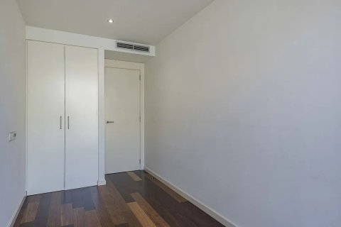Apartamento de 3 dormitorios en venta en Barcelona, Cataluña, Spain № 1778 - foto 16