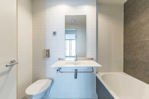 Apartamento de 3 dormitorios en venta en Barcelona, Cataluña, Spain № 1778 - foto 28