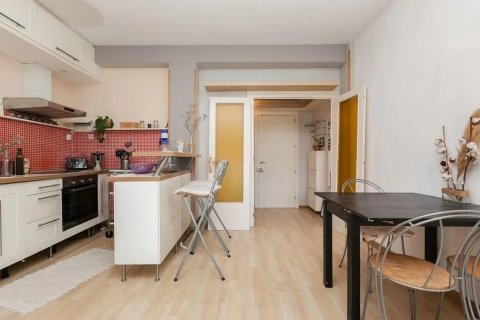 Купить квартиру в Барселона, Испания с 5 комнат, 110м², № 1776 - фото 7