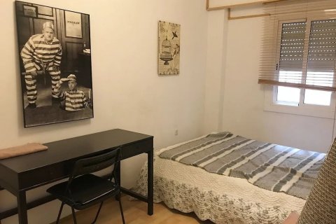 Купить квартиру в Барселона, Испания с 5 комнат, 110м², № 1776 - фото 14