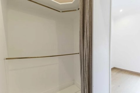 4 chambres apartment à vendre à Barcelona, Catalonia, Spain № 1779 - photo 15