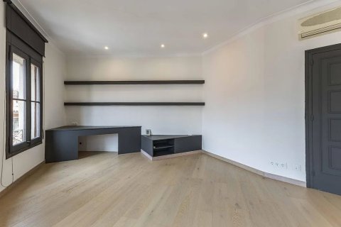 4 chambres apartment à vendre à Barcelona, Catalonia, Spain № 1779 - photo 12