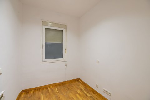 Купить квартиру в Барселона, Испания с 4 комнаты, 79м², № 6245 - фото 19