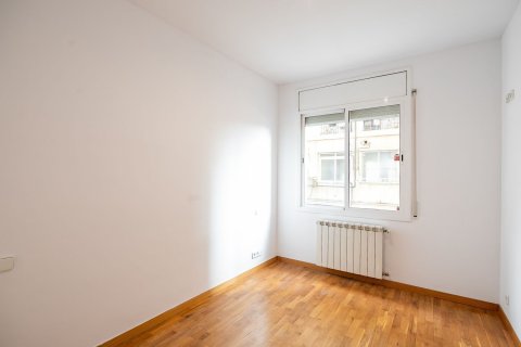 Купить квартиру в Барселона, Испания с 4 комнаты, 79м², № 6245 - фото 9
