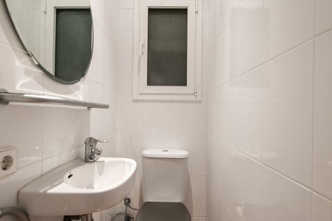 Купить квартиру в Барселона, Испания с 4 комнаты, 79м², № 6245 - фото 18