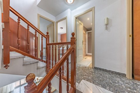 Сasa de 5 dormitorios en venta en Molins de Rei, Barcelona, Cataluña, Spain № 6900 - foto 29