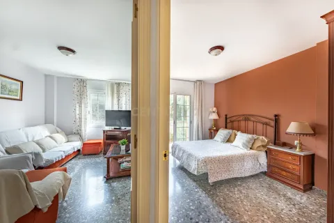 Сasa de 5 dormitorios en venta en Molins de Rei, Barcelona, Cataluña, Spain № 6900 - foto 18