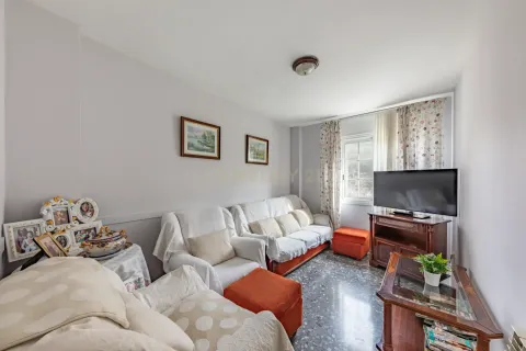 Сasa de 5 dormitorios en venta en Molins de Rei, Barcelona, Cataluña, Spain № 6900 - foto 17