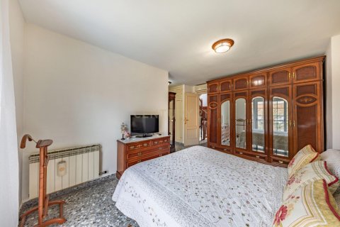 Сasa de 5 dormitorios en venta en Molins de Rei, Barcelona, Cataluña, Spain № 6900 - foto 25