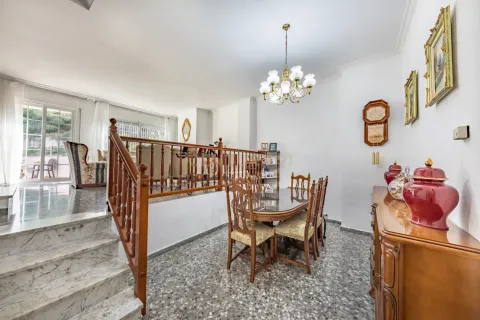 Сasa de 5 dormitorios en venta en Molins de Rei, Barcelona, Cataluña, Spain № 6900 - foto 10